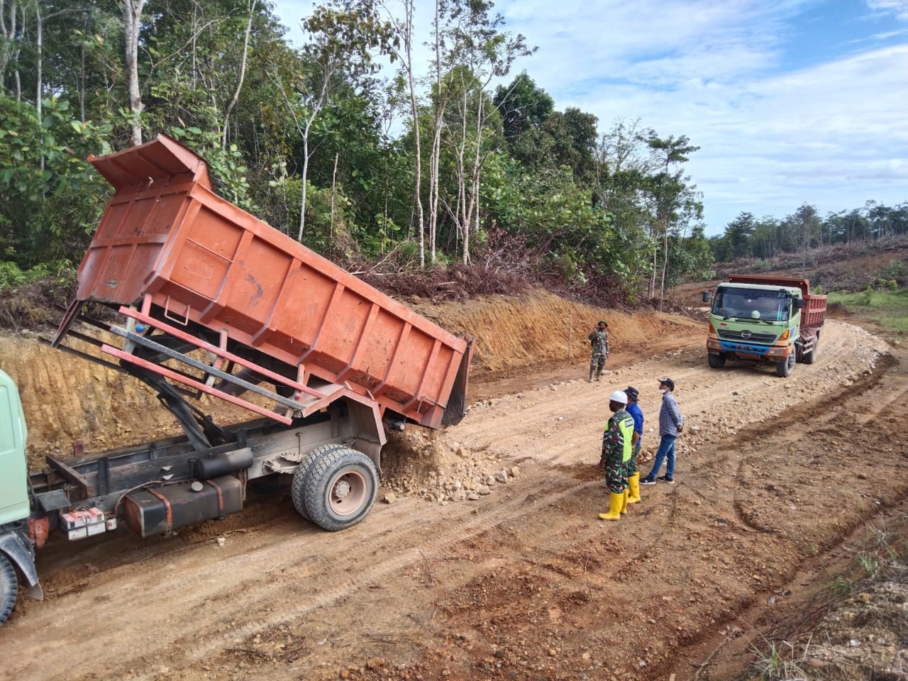 Pengawas Dinas PUPR Tinjau Lokasi Sasaran Fisik TMMD