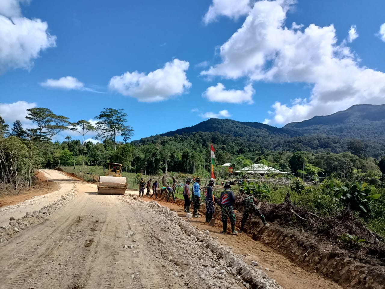 Keindahan Pemandangan Lereng Gunung Ranai Lokasi TMMD