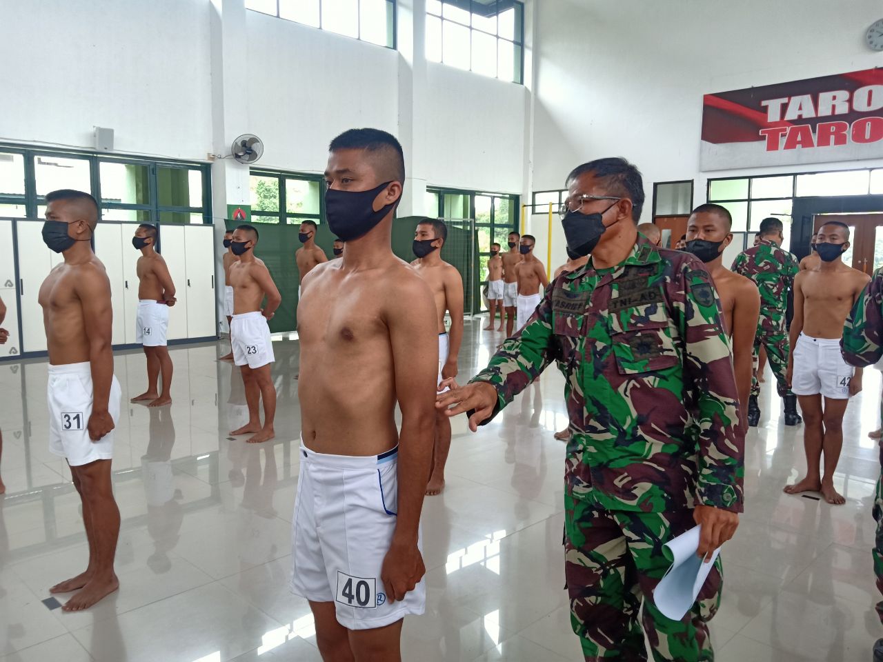 Danrem 142/Tatag Memimpin Sidang Parade Cata PK TNI AD Gel I TA 2021 Sub.Panda Mamuju