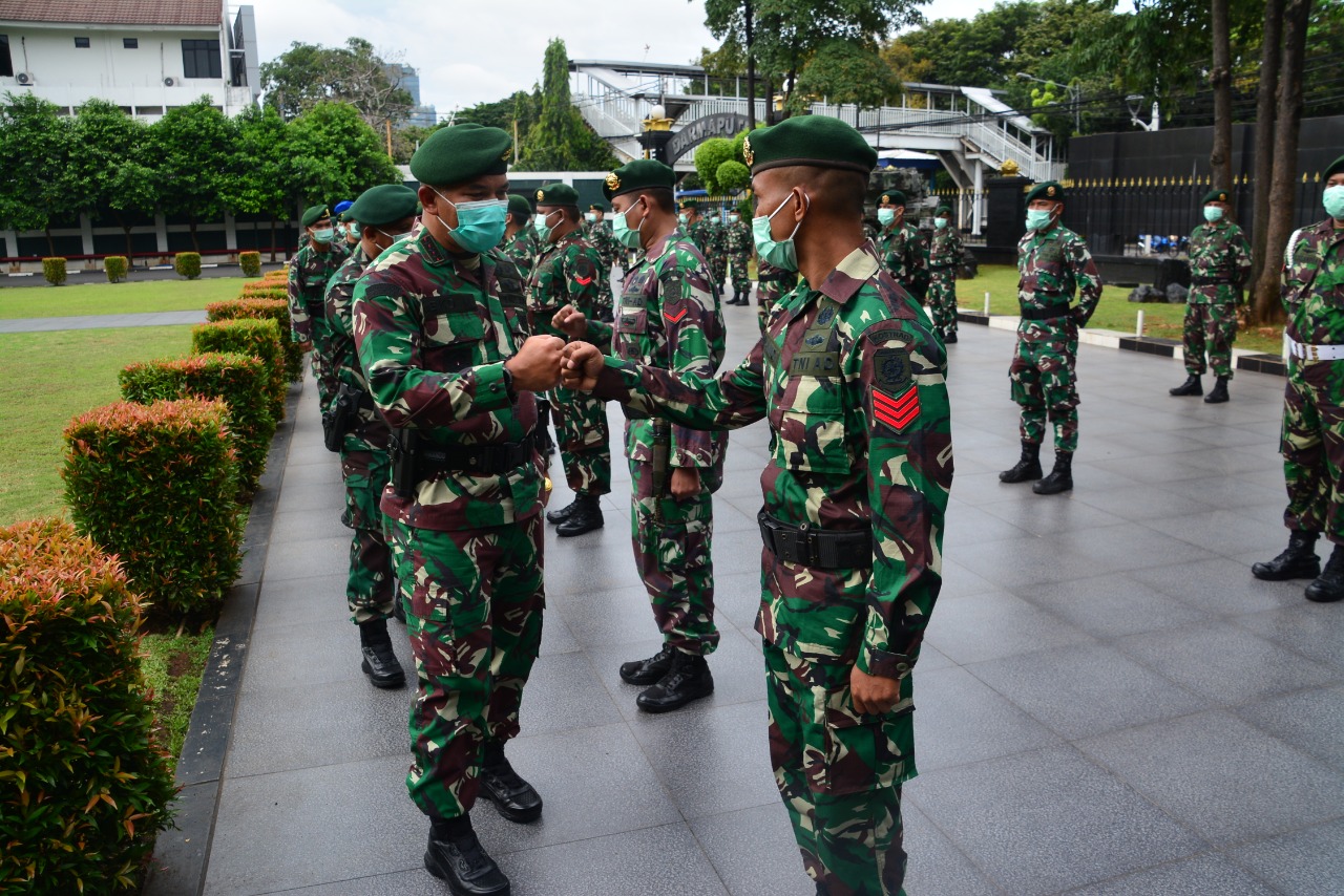 Pangkostrad Pimpin Kenaikan Pangkat Personel Mako dan Balak Kostrad