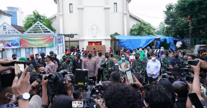 Pangdam Hasanuddin Dampingi Panglima TNI Tinjau Gereja Katedral Makassar