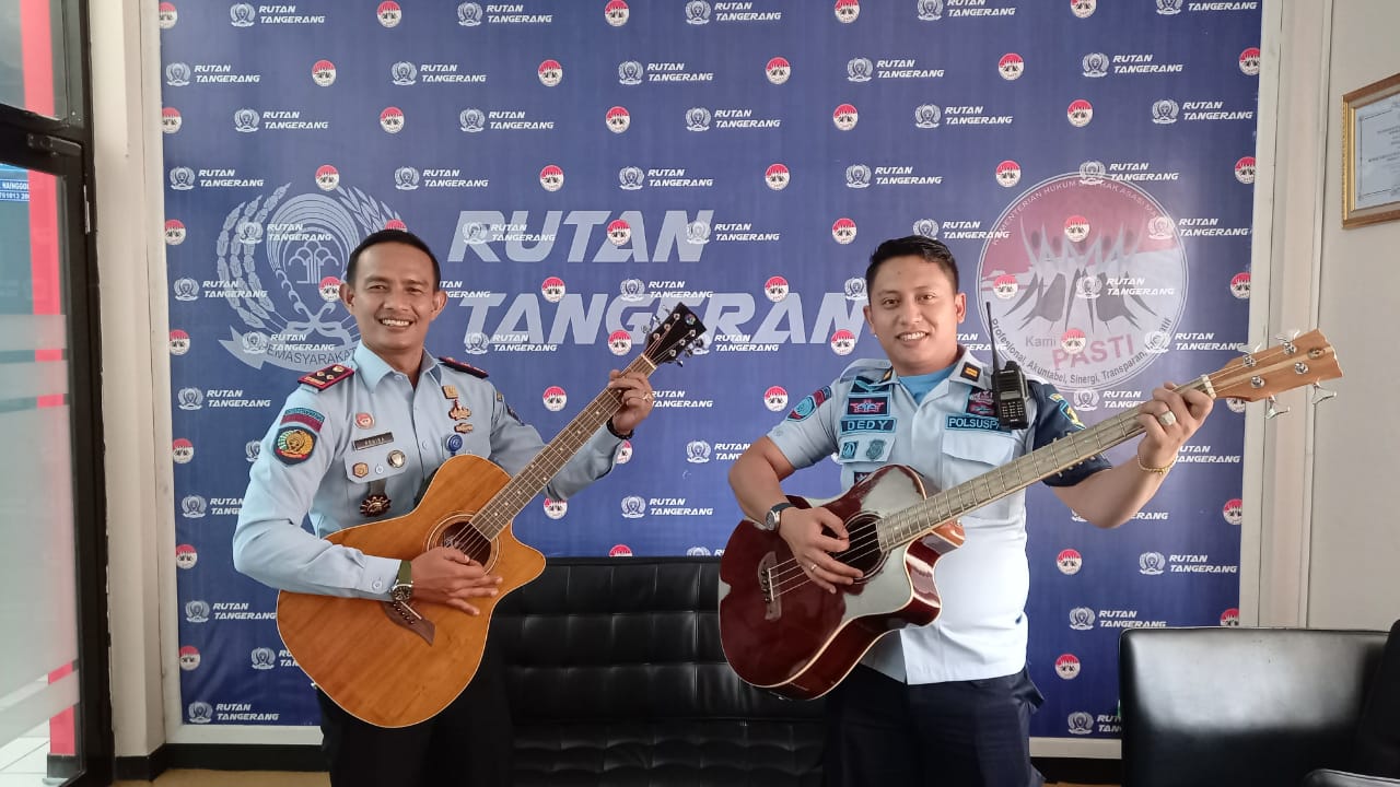 Banjir Pesanan Gitar Akustik, Produk Unggulan Napi Lapas Rangkasbitung