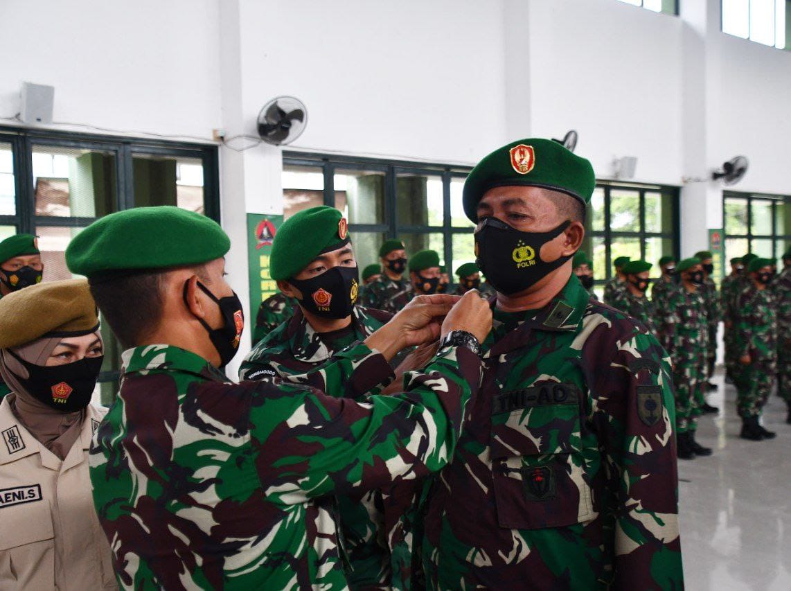 Kasrem 142/Tatag Terima Laporan Korps Kenaikan Pangkat Bintara dan Tamtama