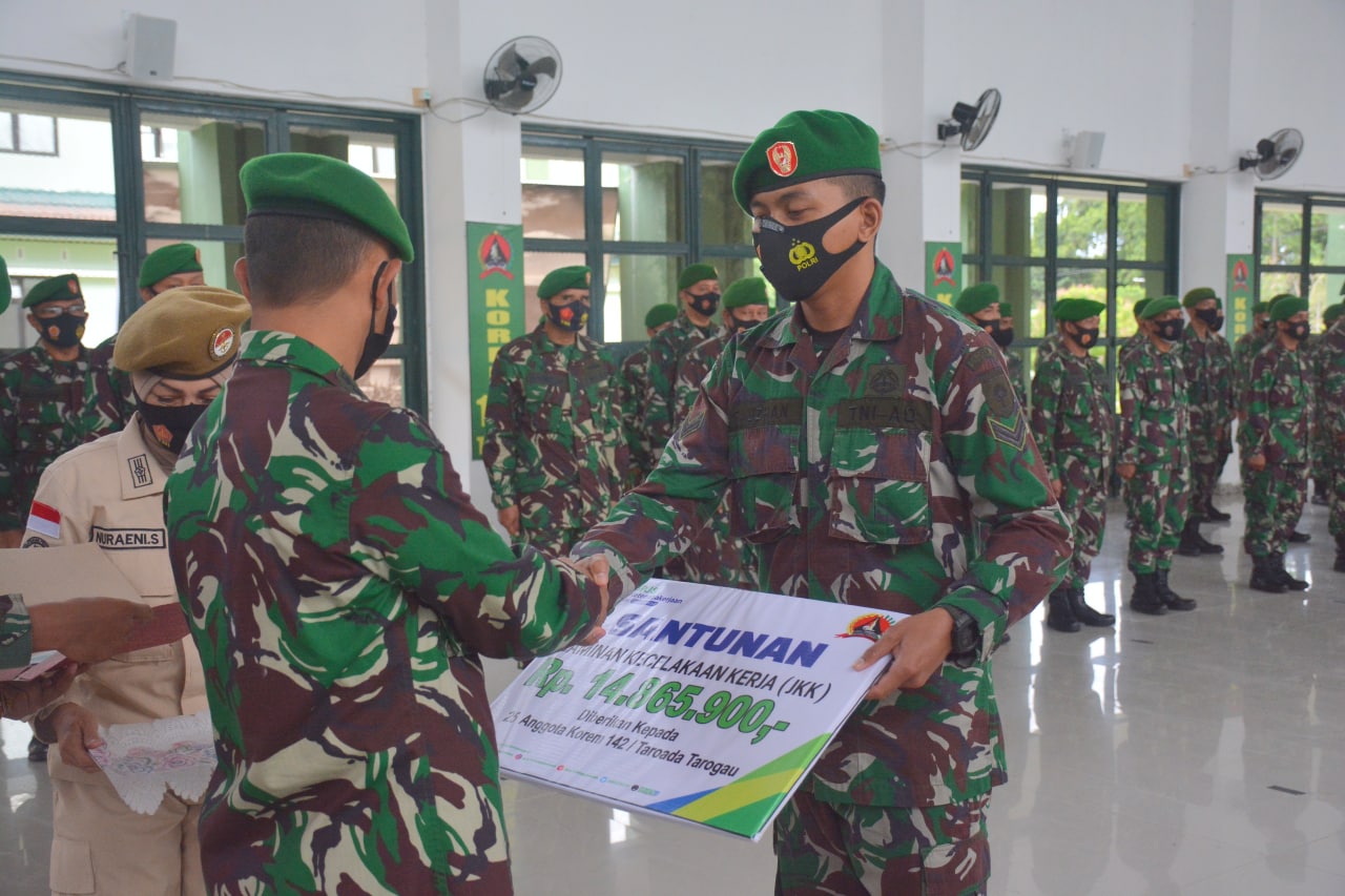 BPJS Ketenagakerjaan Cabang Sulbar Beri Santunan Prajurit Korem 142/Tatag