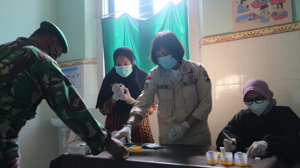 Kodim 0720/Rembang Gelar Penyuluhan P4GN dan Test Urine Seluruh Jajaran TNI AD