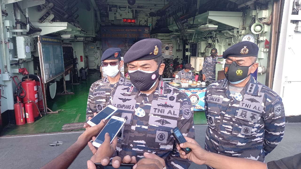 KRI Ahmad Yani-351 Angkut Bantuan Bencana Alam Menuju Sabu Raijua NTT