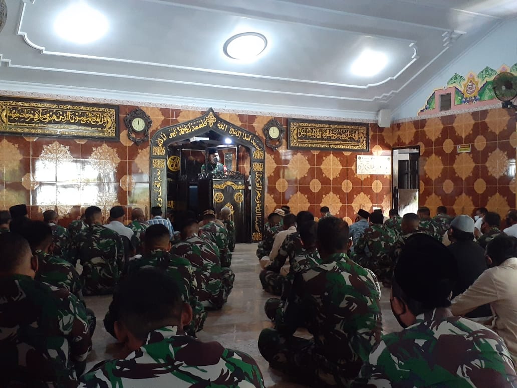 Dandim 0806/Trenggalek Berikan Kultum Usai Shalat Dzuhur