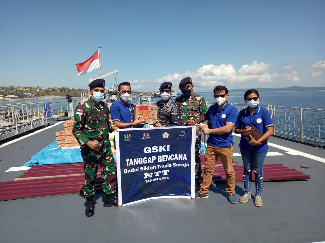 KRI Ahmad Yani-351 Bawa Bantuan Kemanusiaan Tahap Kedua Bagi Masyarakat Sabu Raijua