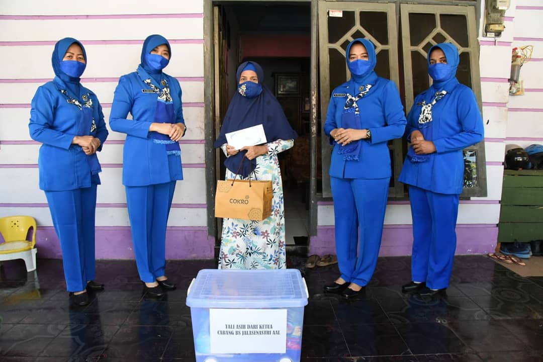 Berbagi Sesama, Cabang BS Jalasenastri AAL Santuni Warakawuri