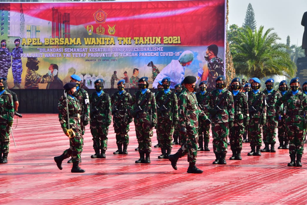 Komandan Pangkalan TNI AL Yogyakarta Sebagai Komandan Apel Bersama Wan TNI 2021