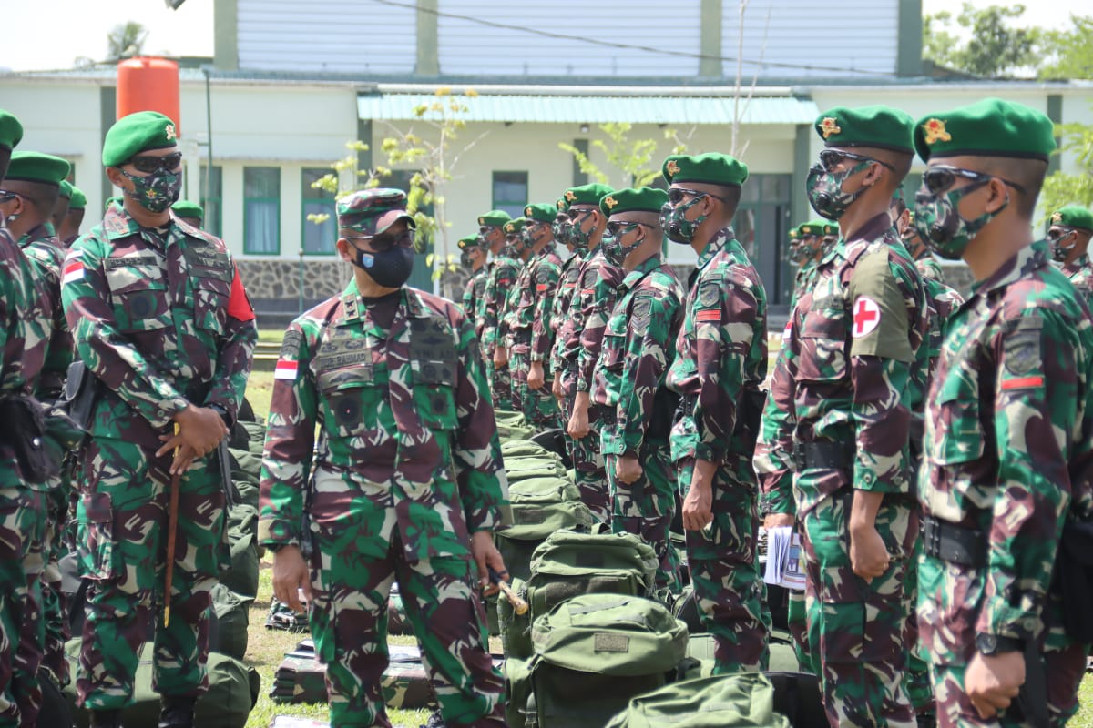 Pangdam XII/Tpr Cek Kesiapan Yonif Mekanis 643/Wns Jelang Tugas Operasi