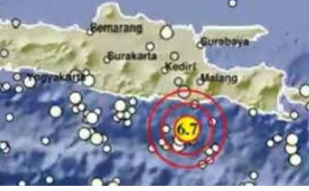 Enam Meninggal Dunia dan Satu Luka Berat Dampak Gempa M6,1 di Jawa Timur