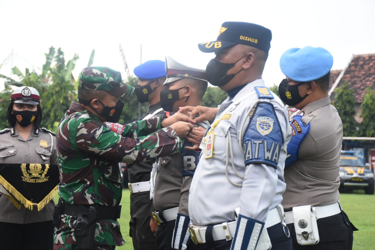 Forkopimda Kabupaten Madiun Laksanakan Apel Gelar Pasukan Operasi Ketupat Semeru 2021