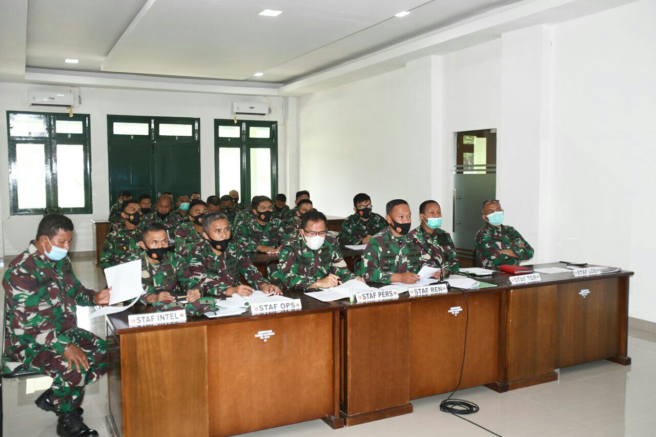 Itdam XIV/Hasanuddin Video Conference Dengan Korem 142/Tatag