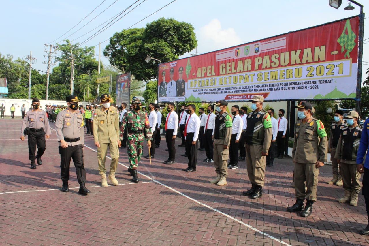 Dandim 0806/Trenggalek Hadiri Apel Gelar Pasukan Operasi Ketupat Semeru 2021