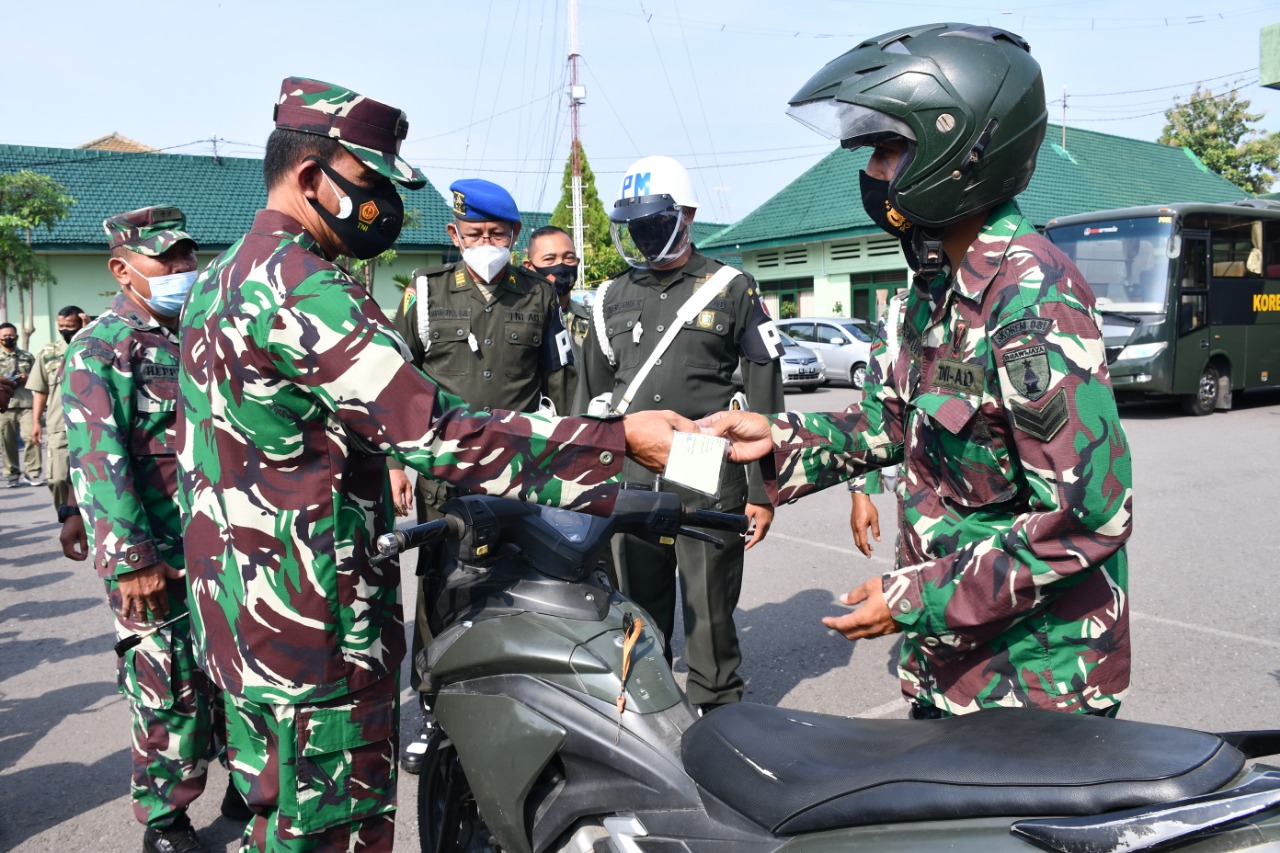 Danrem 081/DSJ : Prajurit TNI Harus Disiplin dan Tertib Dalam Berkendara