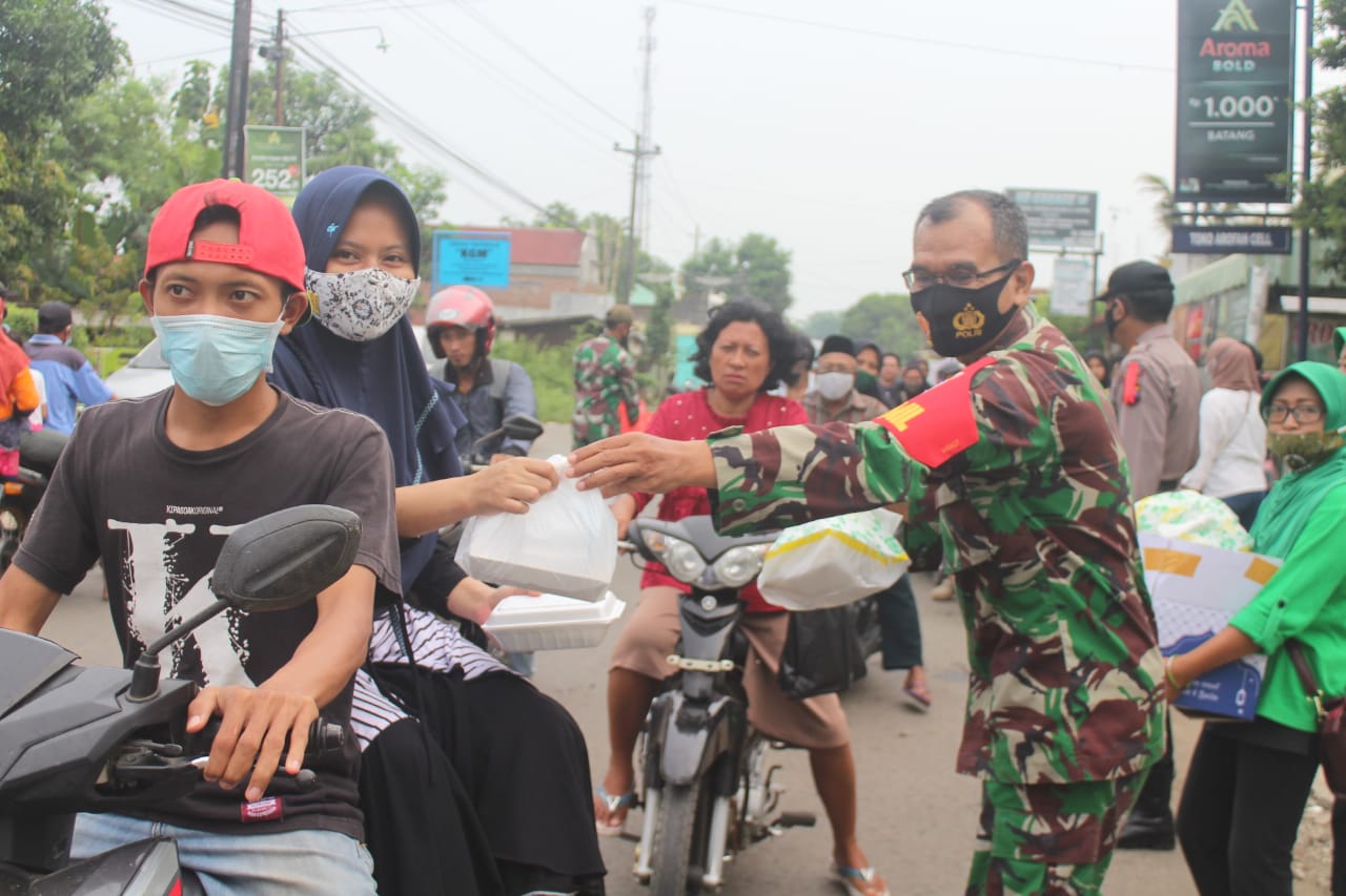 Ramadhan Berkah, Takjil On The Road Koramil Margoyoso