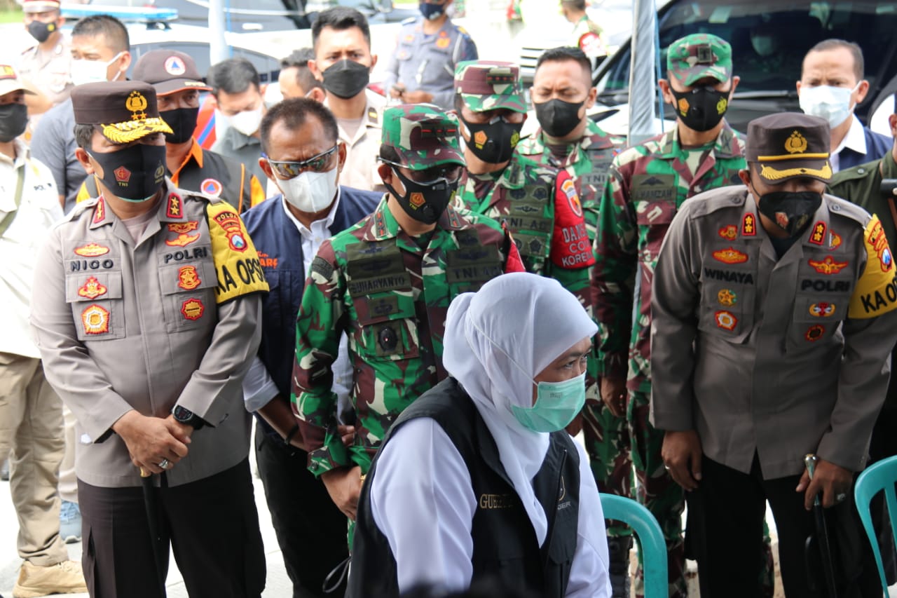 Danrem 081/DSJ Dampingi Forkopimda Jatim Tinjau Posko Penyekatan dan Shelter Isolasi