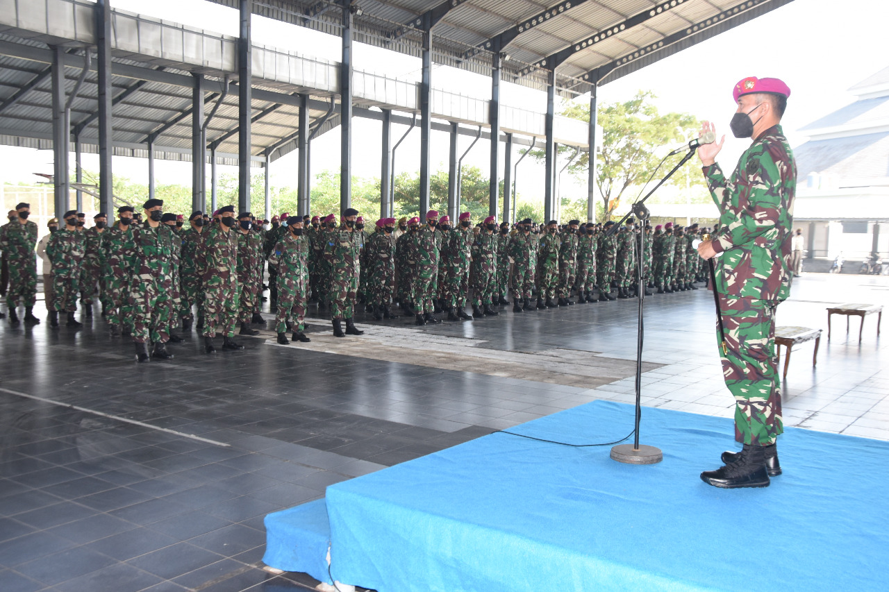 Kenalkan Diri di Entry Briefing, Gubernur AAL Langsung Apresiasi Kinerja Personel AAL