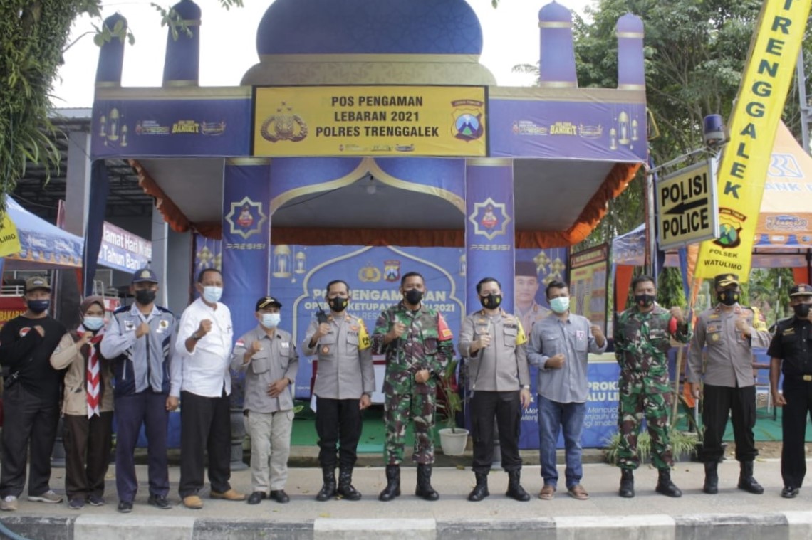 Dandim 0806/Trenggalek Bersama Kapolres Tinjau Posko Mudik Lebaran Kecamatan Watulimo