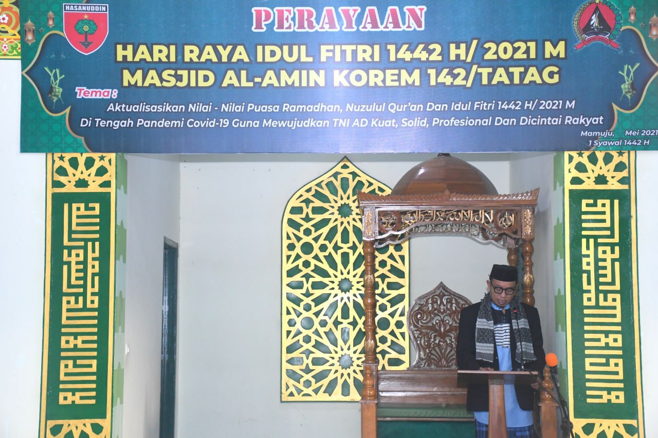 Korem 142/Tatag Laksanakan Shalat Idul Fitri di Masjid Al-Amin dengan Prokes Covid 19