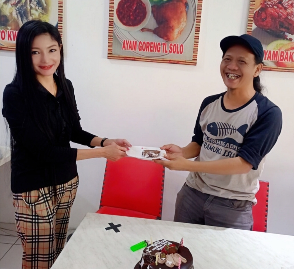 Model Sendy Meliyana Peringati Harkitnas 2021 Bersama Sehaty Entertainment  