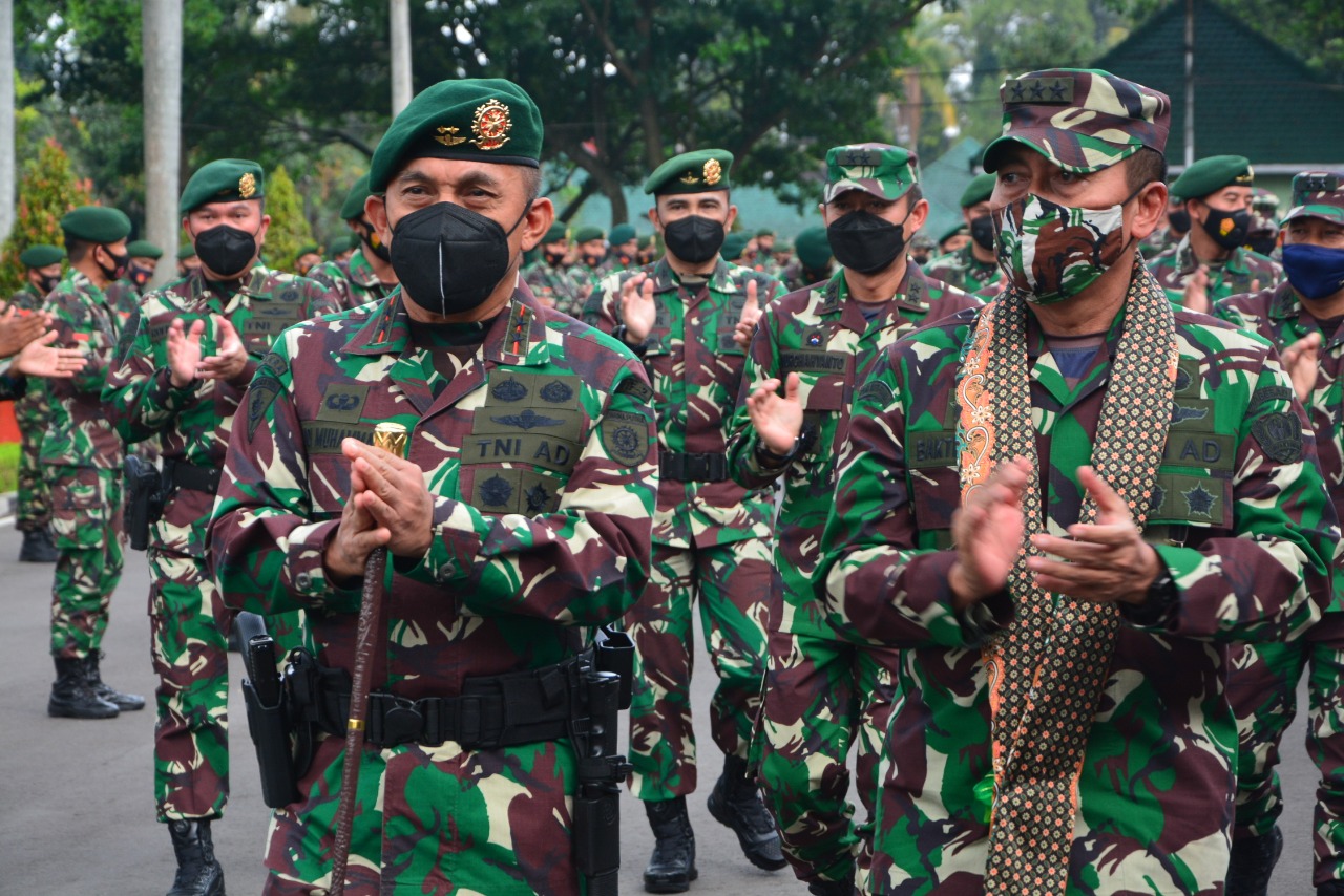 Pangdivif 2 Kostrad Terima Kunjungan Kerja Wakasad di Madivif 2 Kostrad