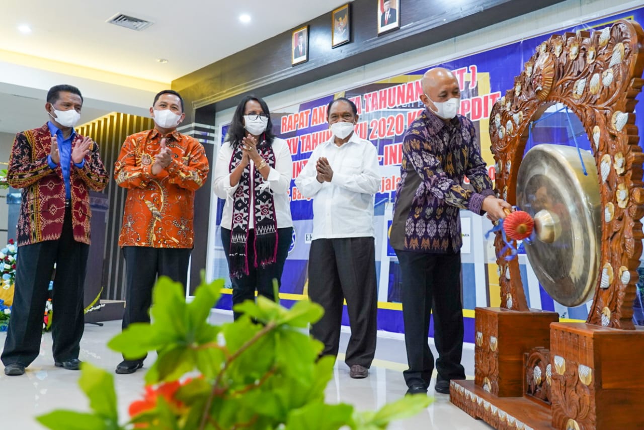 Hadiri RAT Kopdit Pintu Air NTT,  MenkopUKM Dorong Tumbuhnya Usaha Sektor Kelautan