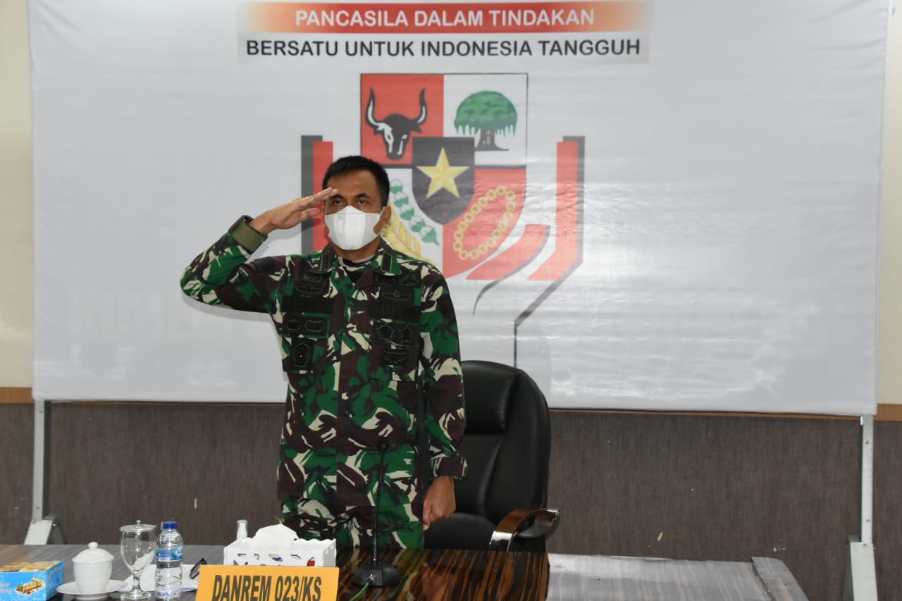 Danrem 023/KS Mengikuti Upacara Hari Lahir Pancasila Secara Virtual