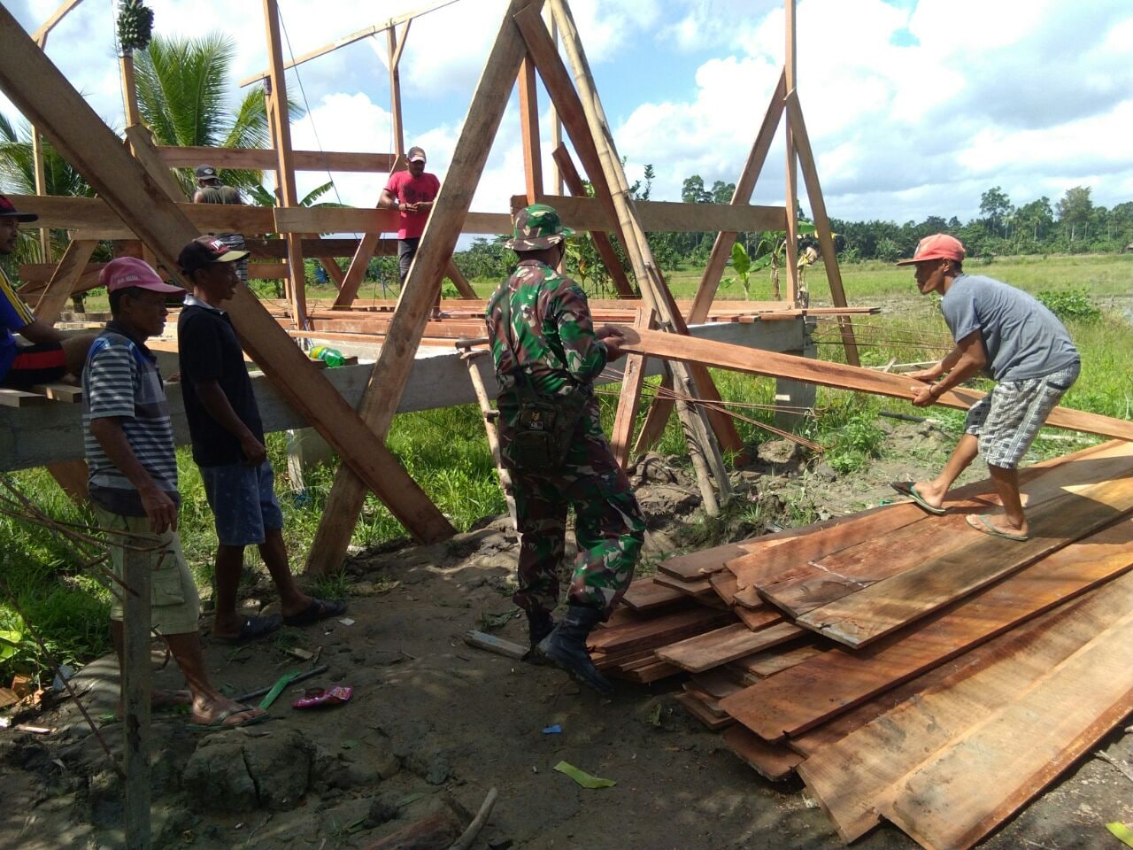 Respon Babinsa Terhadap Warga Binaannya