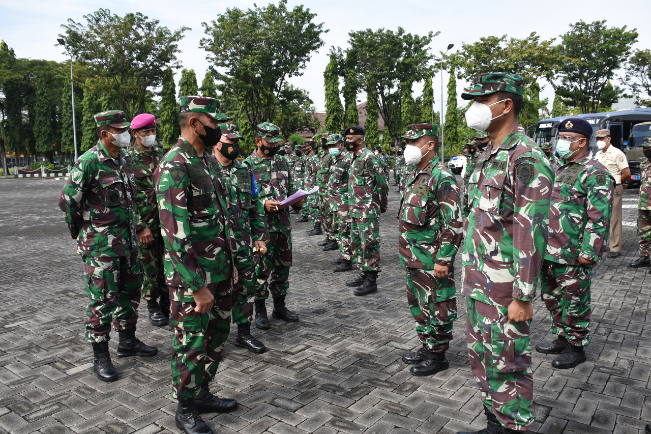 Dirlat Kodiklatal Pimpin Apel Gelar Kelengkapan Denmalat Latihan Armada Jaya Ke-39 TA 2021