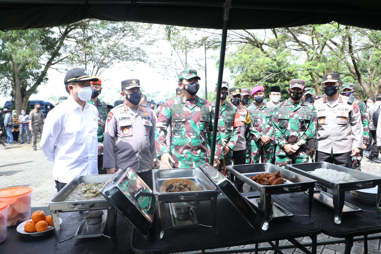 Panglima TNI Pastikan Asupan Gizi Bagi Prajurit Saat Tinjau Dapur Lapangan