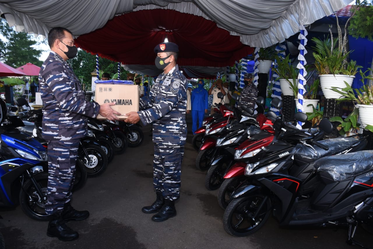 Kasal Hadiahi 15 Motor Untuk Prajurit Berdedikasi Tinggi di Tual