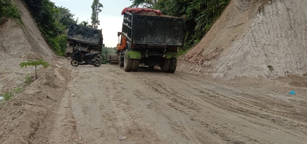 Luar Biasa! Berkat TMMD Kodim 0204/DS Jalan Desa Mabar Kini Sudah Bisa Dilalui Truk