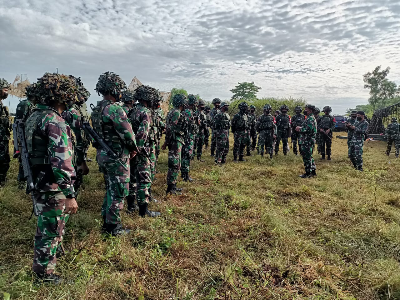 Resimen Artileri 1 Marinir Latihan LSD DA TW II TA 2021 di Sukabumi