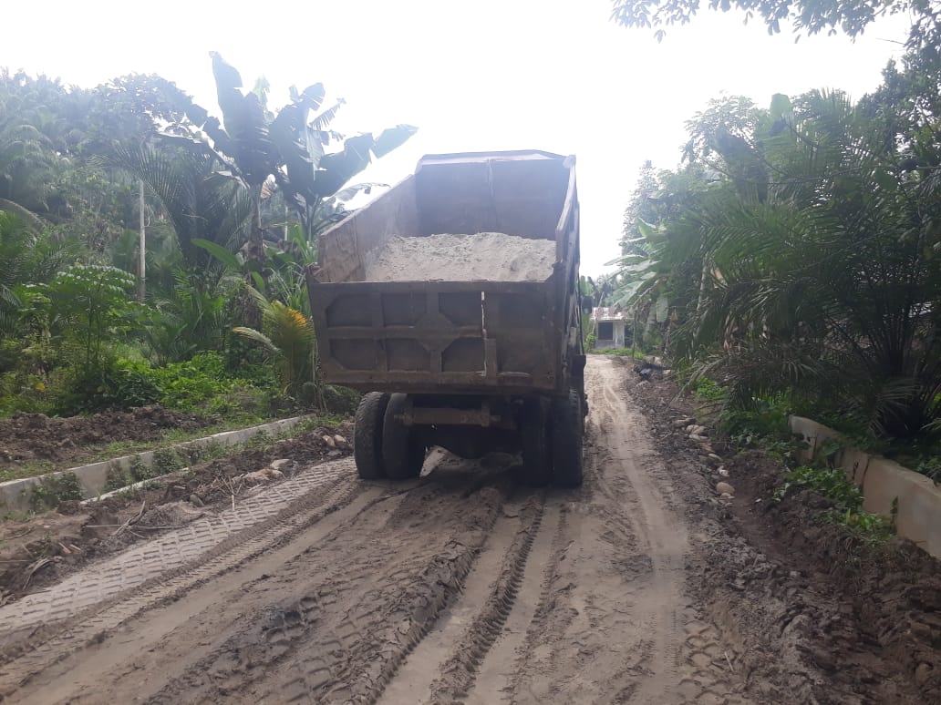 Satgas TMMD Kodim 0204/DS Terus Kebut Penimbunan Jalan