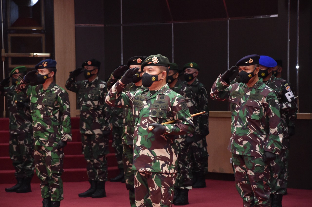 Pangkostrad Resmi Sandang Pangkat Letnan Jenderal