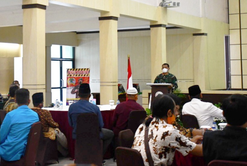 Komsos dengan Kommas, Danrem Ingatkan Peran Masyarakat di Tengah Pandemi