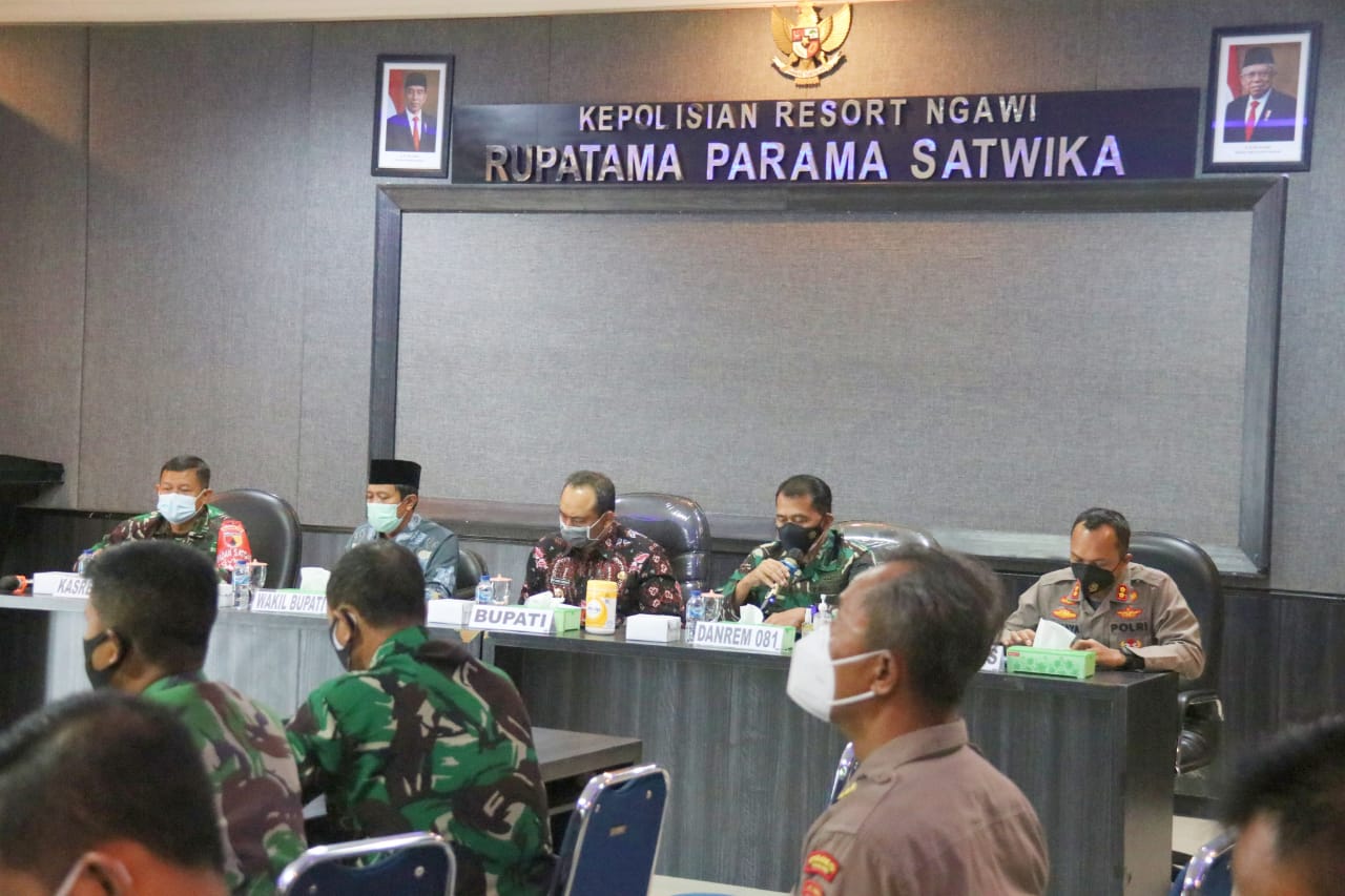 Dandim Ngawi Hadiri Rakor dan Evaluasi Penanganan Covid 19 di Wilayah Kabupaten Ngawi