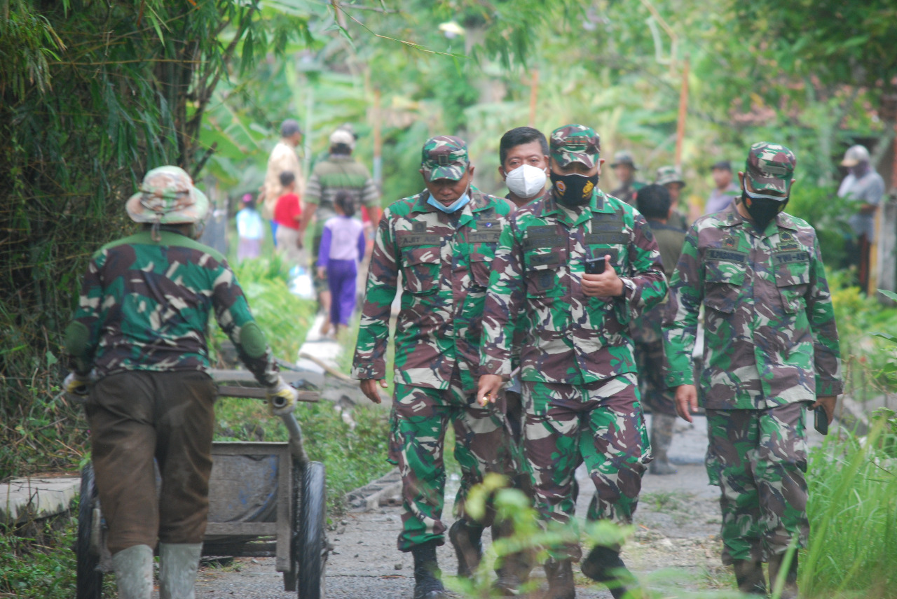 Pastikan Tidak Ada Kendala, Dandim Demak Tinjau Pelaksanaan TMMD