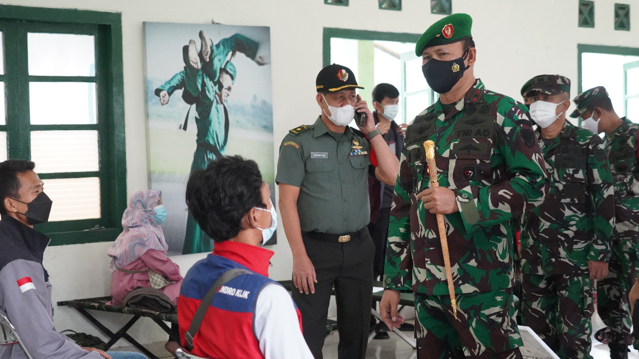 Pesan Danrem 061/Sk Kepada Masyarakat Saat Serbuan Vaksin di Yonif 315/Grd