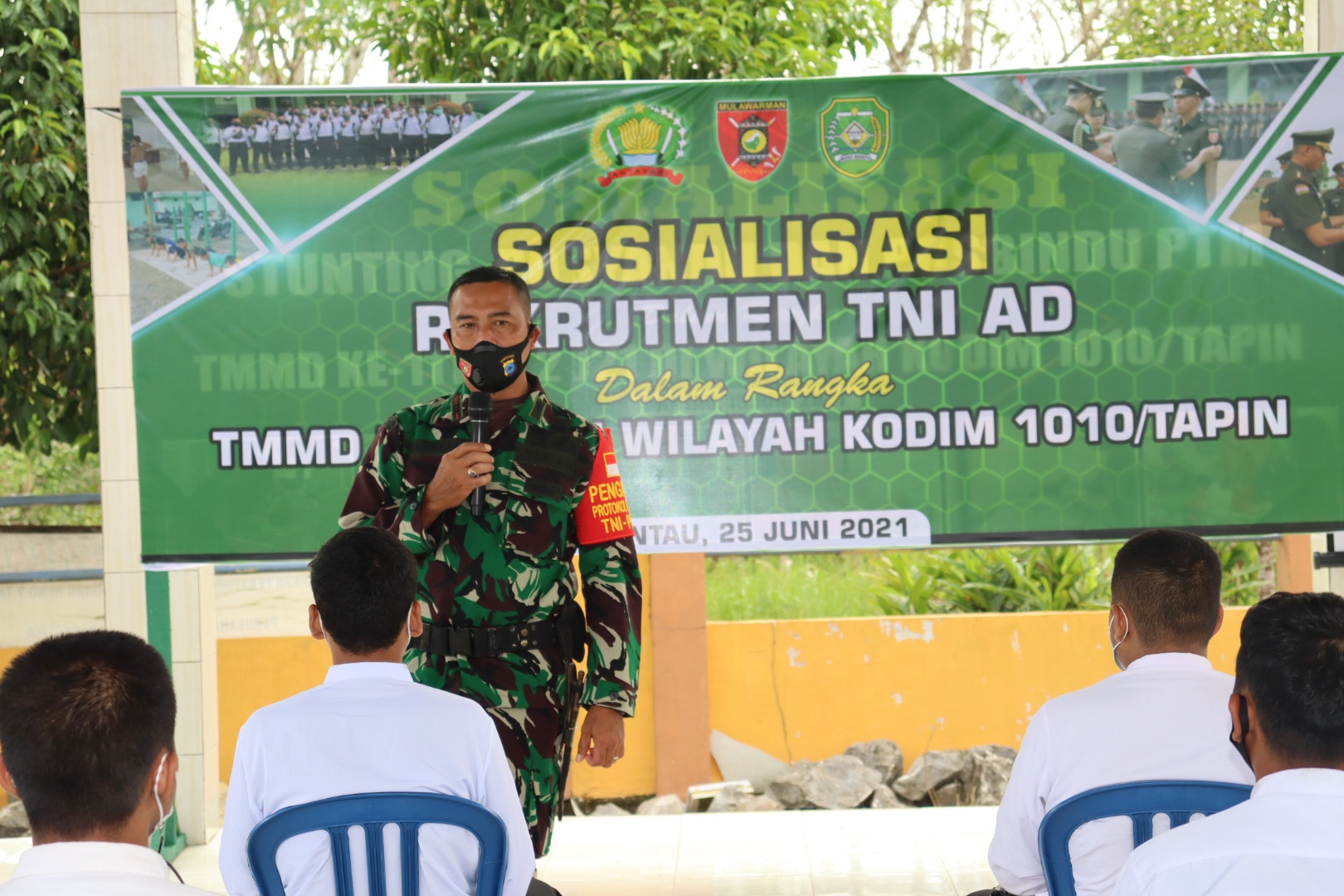 Satgas TMMD Sosialisasikan Rekrutmen TNI AD