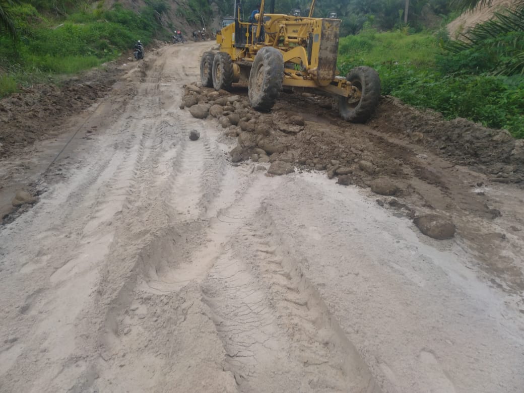 Cuaca Jadi Kendala Utama, Proses Pengerjaan Jalan Dipacu Satgas TMMD