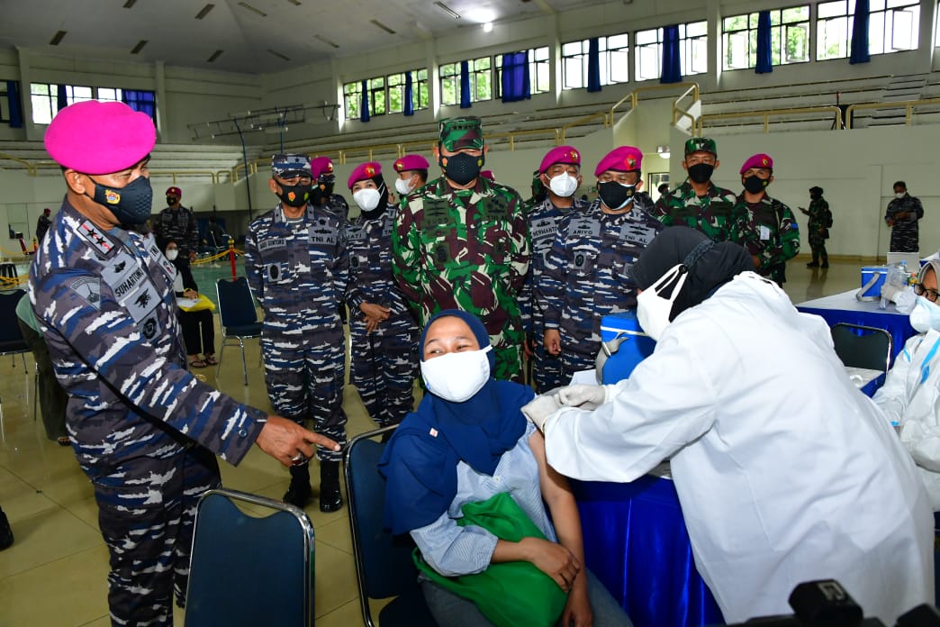 Kasal Tinjau Serbuan Vaksin Covid-19 di Marinir