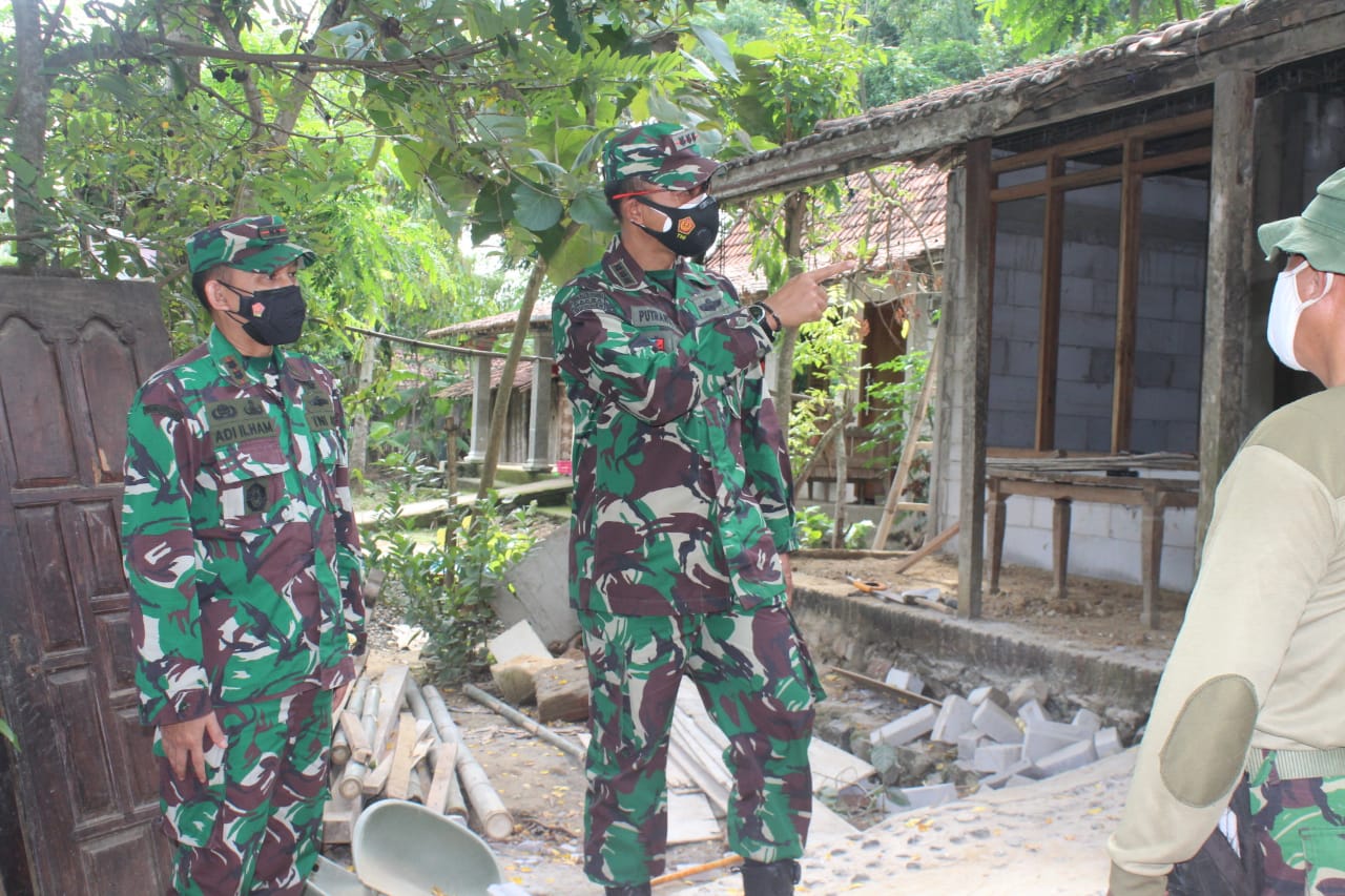 Danrem 073/Mkt Tinjau Pelaksanaan TMMD di Desa Tamansari Jaken