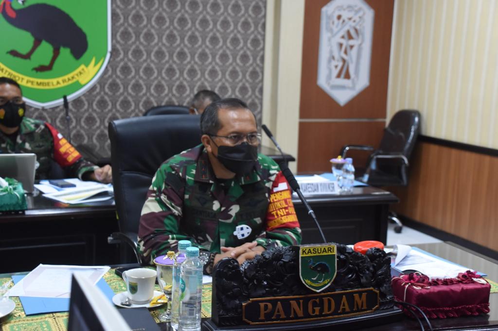 Kodam XVIII/Kasuari Hadiri Rapat Virtual Dengan Panglima TNI, Segera Laksanakan Vaksinasi dan PPKM Darurat Papua Barat