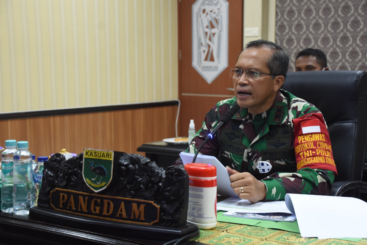 Pangdam XVIII/Kasuari Secara Virtual Buka Pembekalan Kepada 120 Orang Satuan BKO Kodim Persiapan Gel. III yang Ada Di Sorong