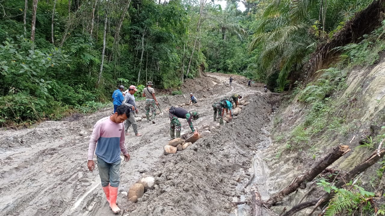 Paling Menyita Waktu dan Tenaga Satgas TMMD, Jalan Cor Rigid Beton Terus Dipacu