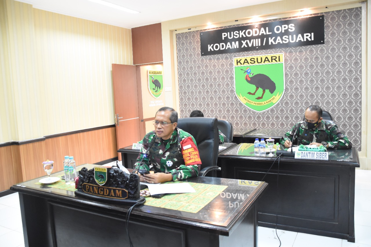 Pangdam XVIII/Kasuari Ikuti Rapat dengan KPU, TNI Siap Membantu Pelaksanaan Pemilu di Papua Barat.