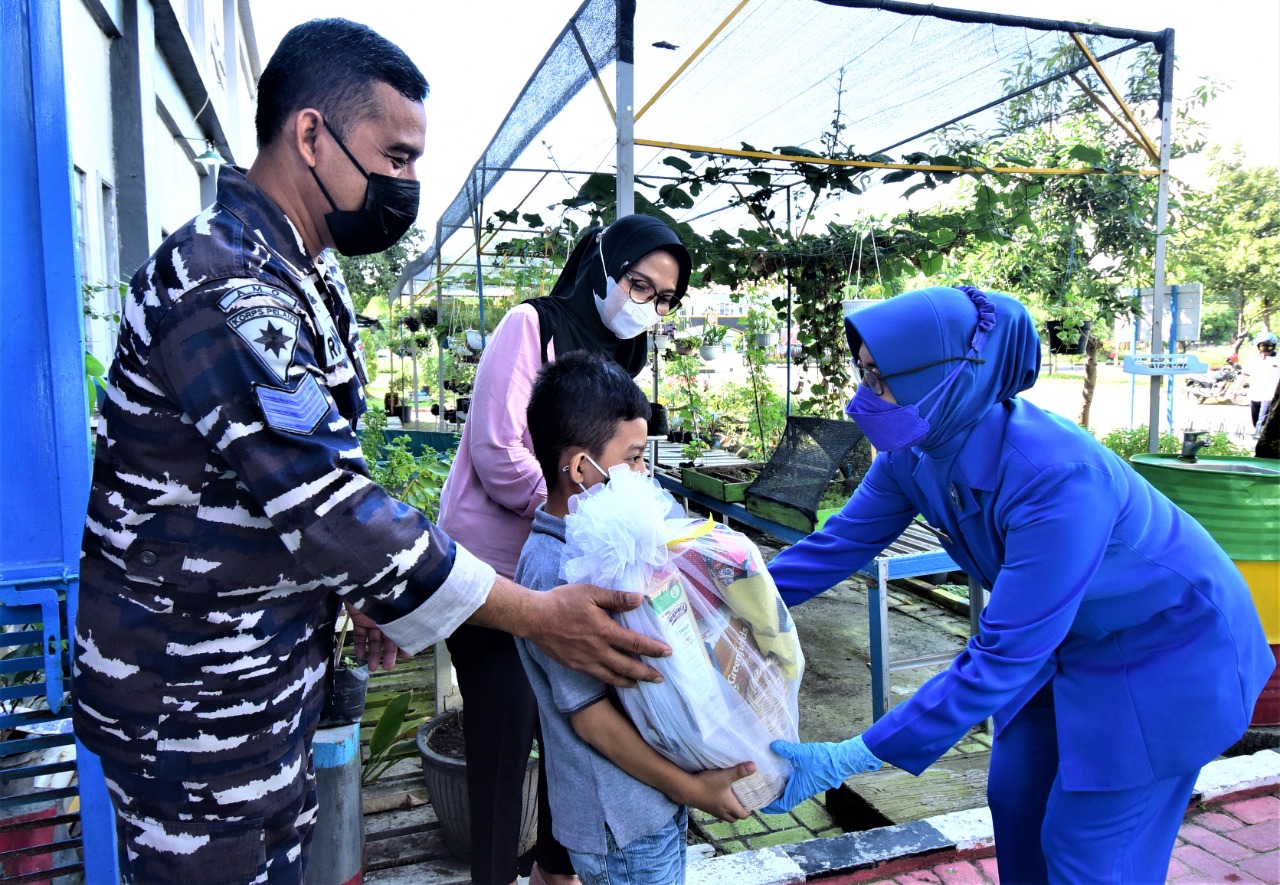 Peduli Kasih Jalasenastri Armada II Terhadap ABK Agar Tetap Semangat di Tengah Pandemi